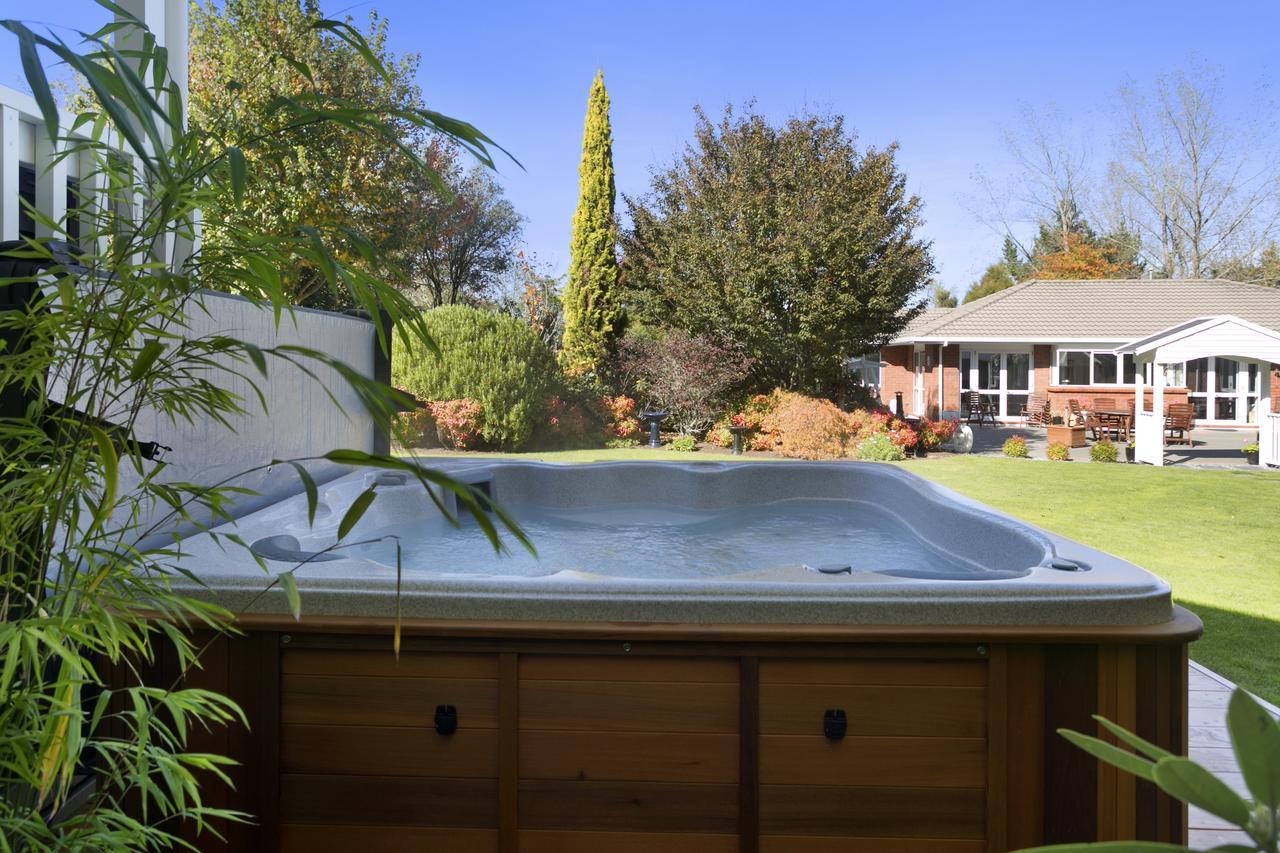 The Retreat Luxury Garden Villa Taupo Luaran gambar